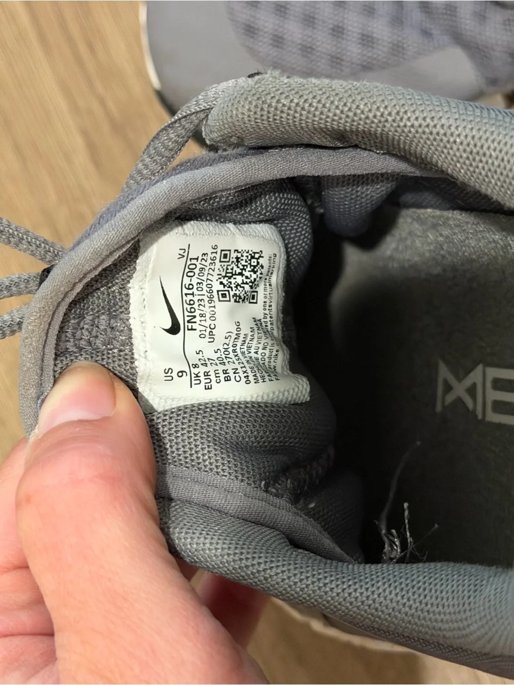 Nike Gray Metcon - Mens size 9 - Picture 6 of 6